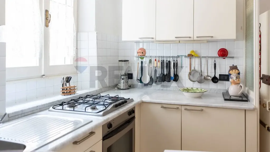 Cucina - Historic Bilocale with View in Jesi Centre