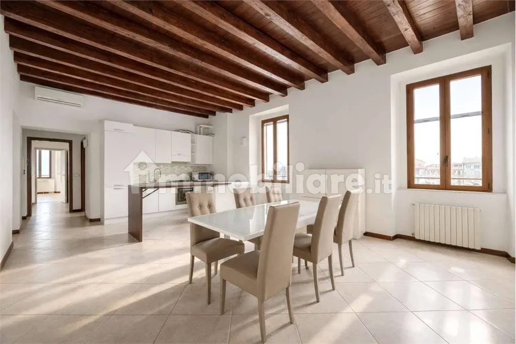 Salle à manger - Trilocale with Lake View in Arona