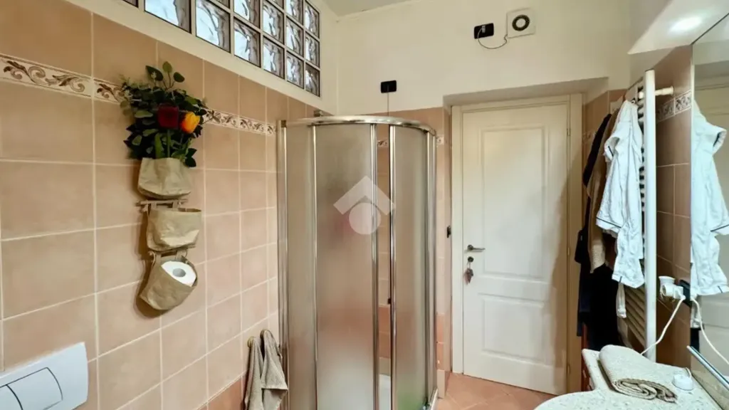 Salles de bain - Quadrilocale with Sea View Balcony in Noli