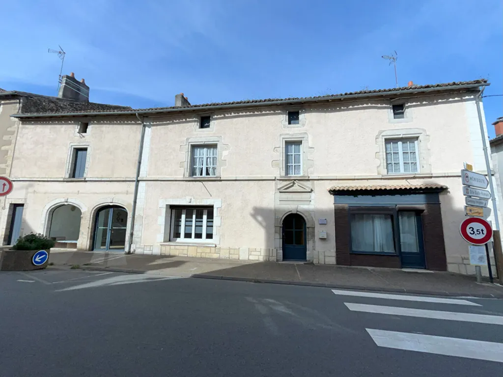 Exterior - Renaissance House with Courtyard in Sanxay