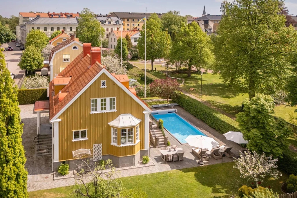 Vue aérienne - Characterful Villa with Pool in Klara, Karlstad