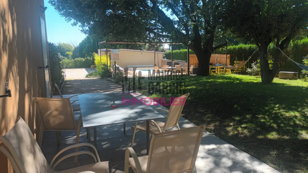 Terrass - Spacious House with Pool near Beaumes-De-Venise