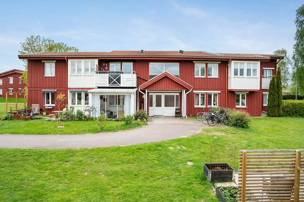 Jardin - Renovated Apartment with West-Facing Balcony in Hea