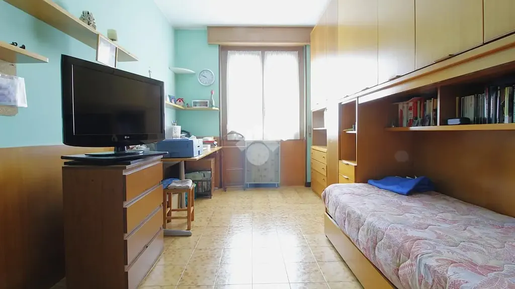 Chambres - Triplex with Triple Exposure in Agrate Brianza