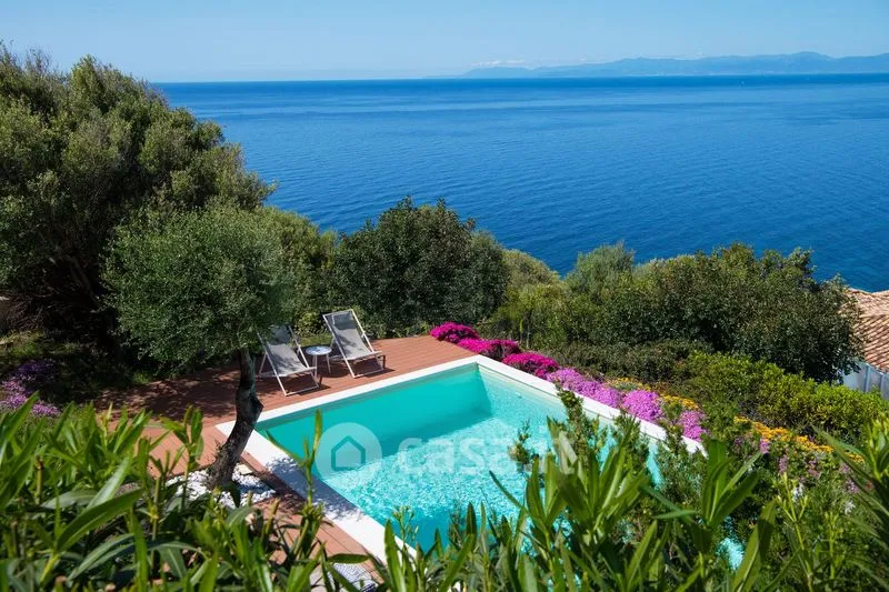 Piscine - Bifamiliar Villa with Sea View in Quartu Sant'Elena