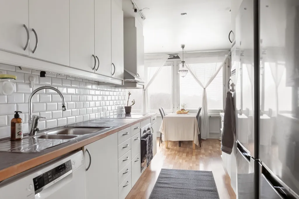 Cuisine - Apartment with Balcony and View in Blå Staden