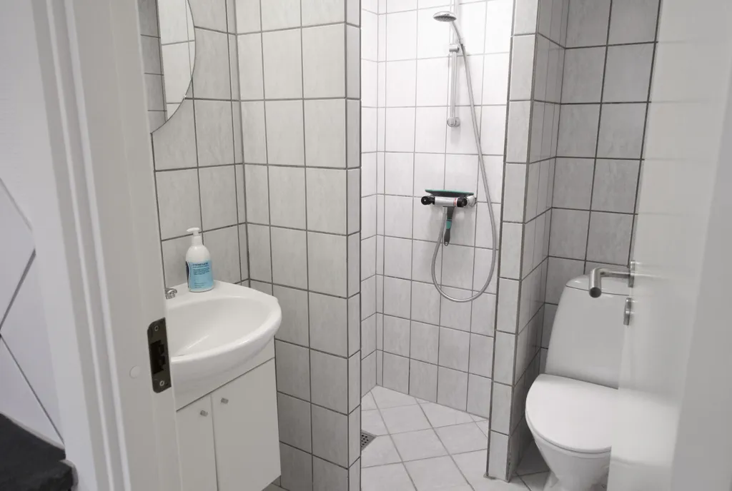 Vannitoad - One-Bedroom Apartment with Open Plan in Aarhus C