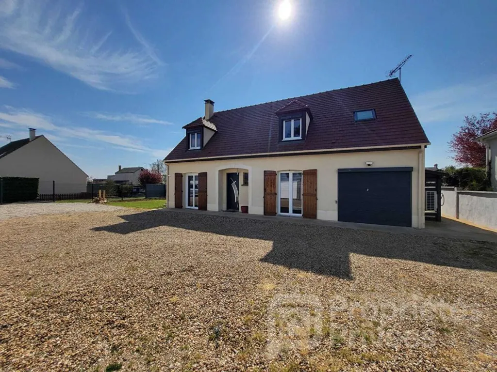 Extérieur - Maison Moderne avec Jardin à Sermaises