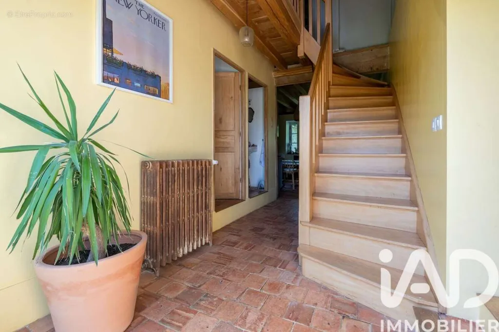 Pièces - Maison de Maître Rénovée avec Jardin à Féricy