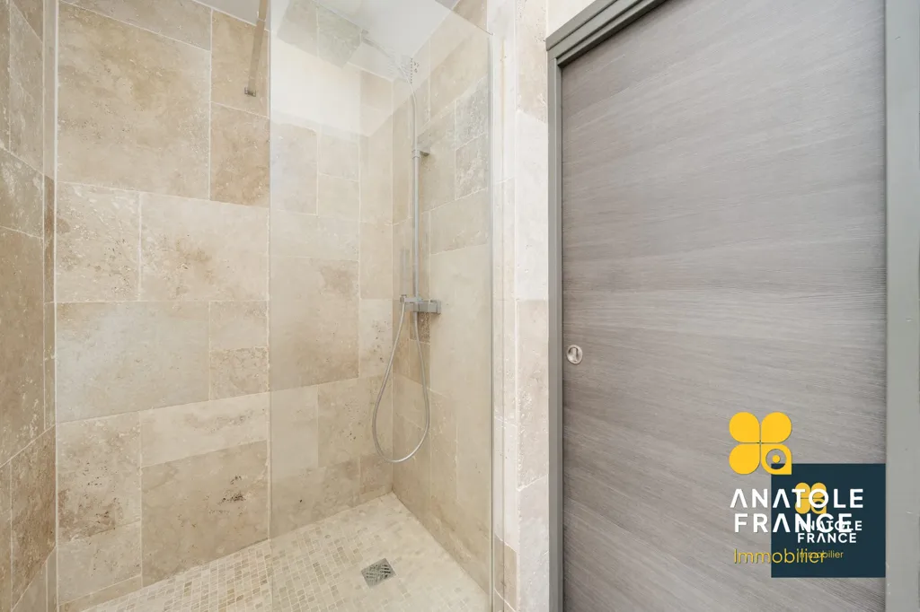 Vannitoad - Duplex with Parking in Nancy