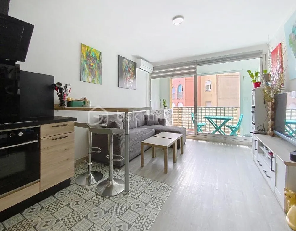 Séjour - Appartement 2 Pièces avec Loggia et Parking au Cap d'Agde