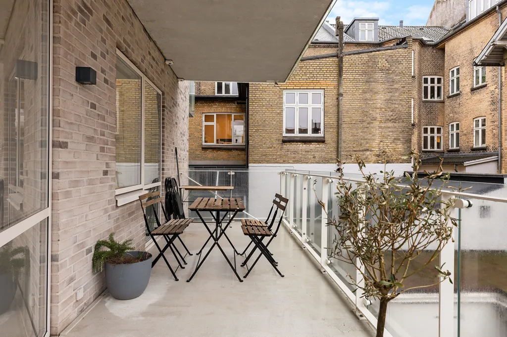 Terrasse - 2-Bedroom Apartment with Balcony in Aarhus