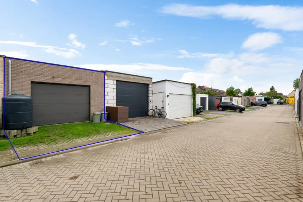 Extérieur - Appartement Rénové avec Garage et Jardin à Schelle
