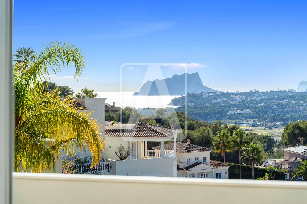 Rõdu - Mediterranean Villa with Sea Views in Moraira