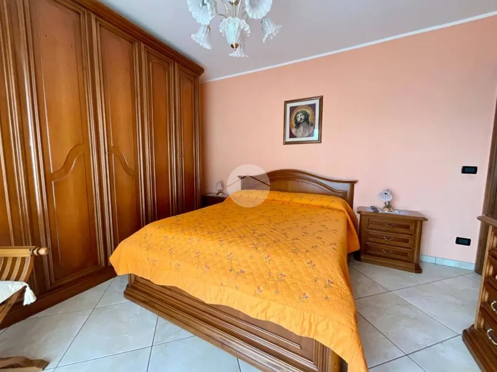 Chambres - Apartment with Private Garden in Leini