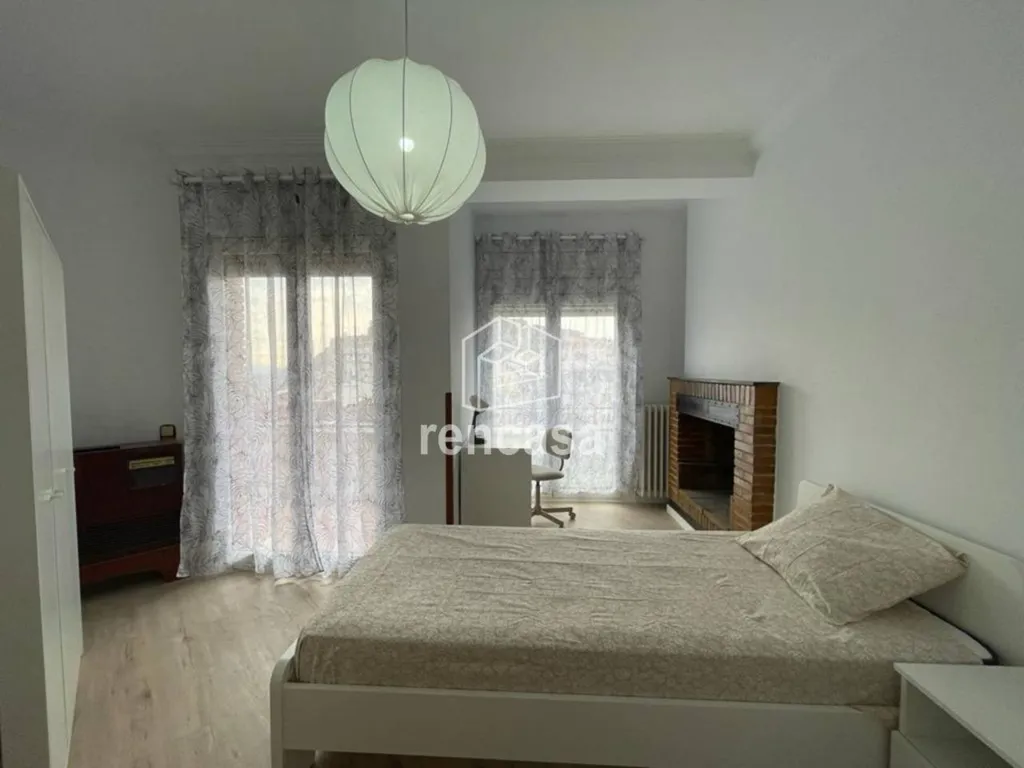 Magamistoad - Spacious Flat with Balcony in Lleida Centre