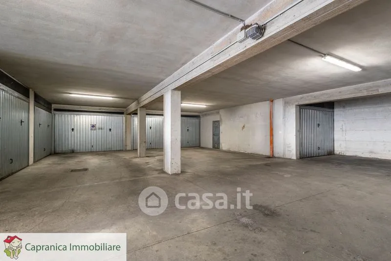 Garage - Modern Flat with Balcony in Sutri