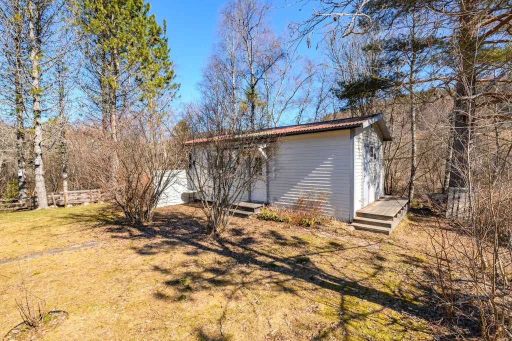 Välivaade - Charming Villa by the Stream in Björkom