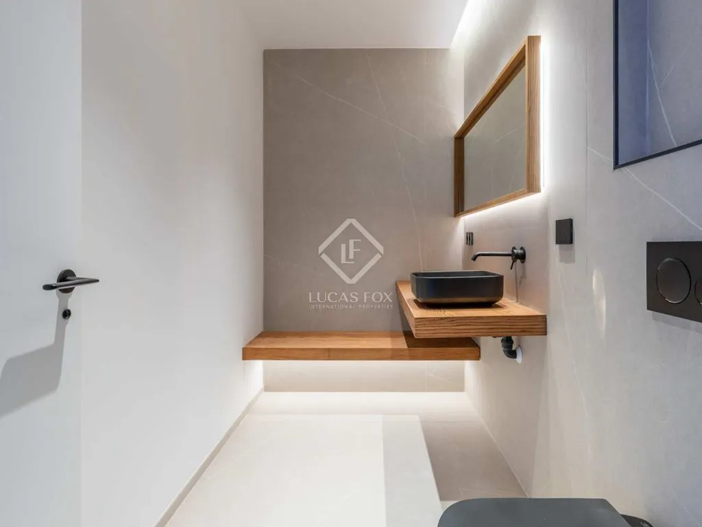 Bathrooms - Luxury Villa with Sea View in La Nucía
