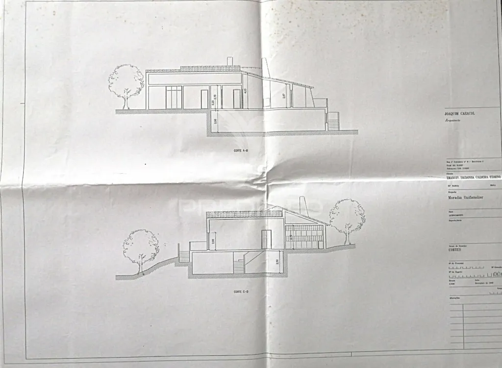 Rustic Land with Approved Project in Mafra