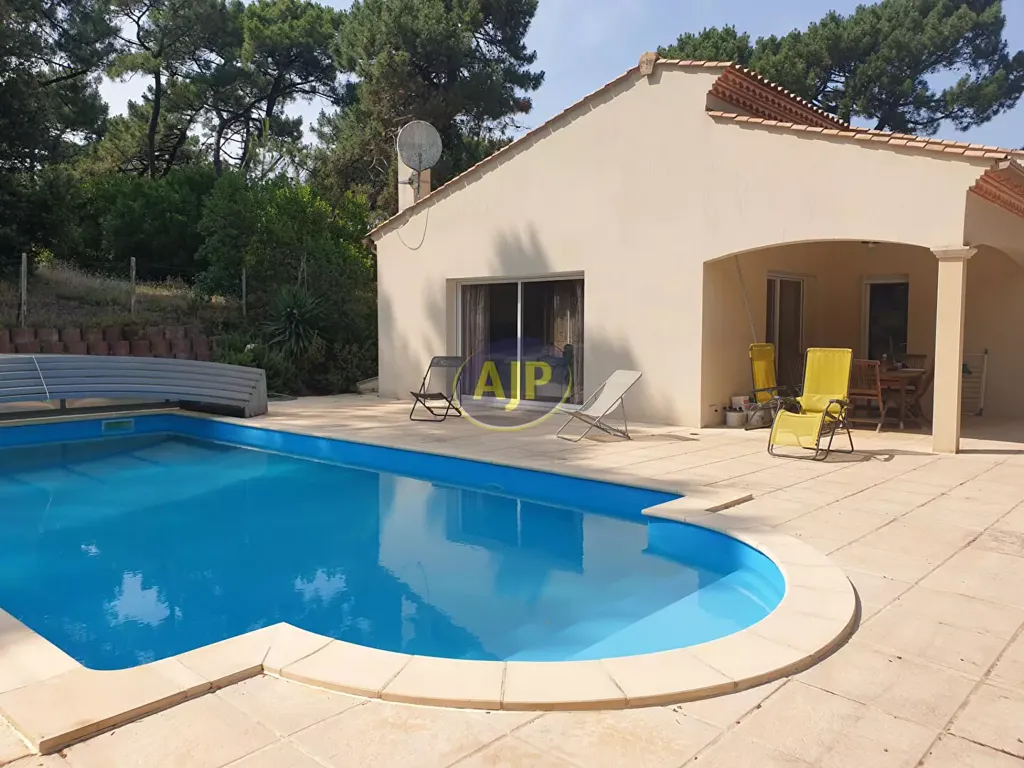 Pool - Villa with Pool in Soulac-sur-Mer