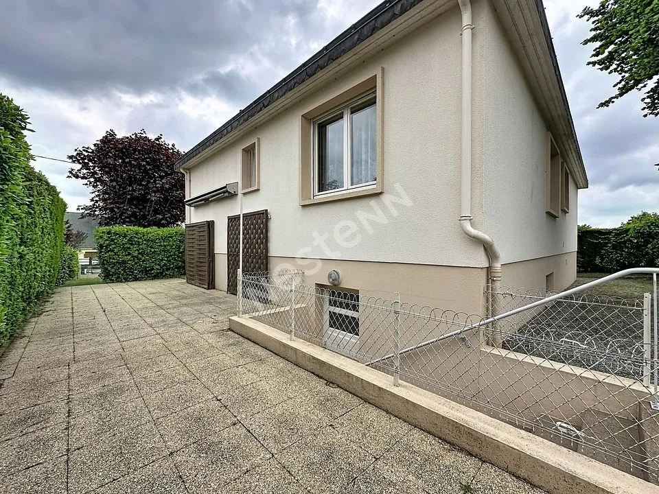 Exterior - 1973 House with Garden in Mesanger