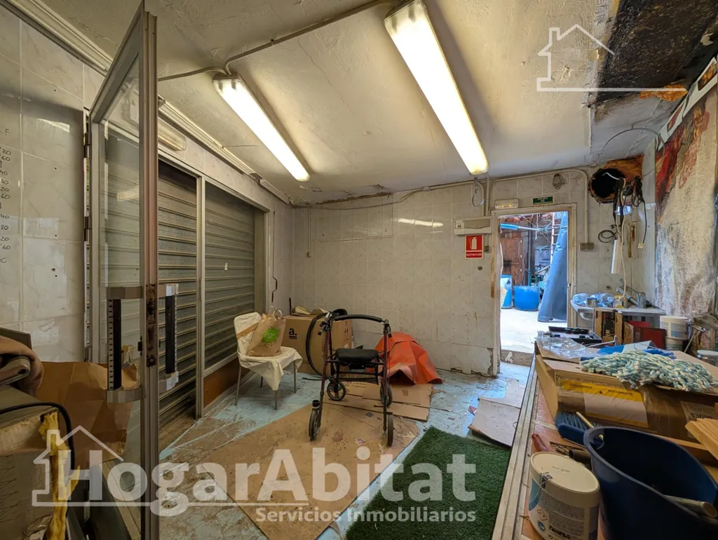 Lavanderia - Urban Plot with Workshop in San Gabriel