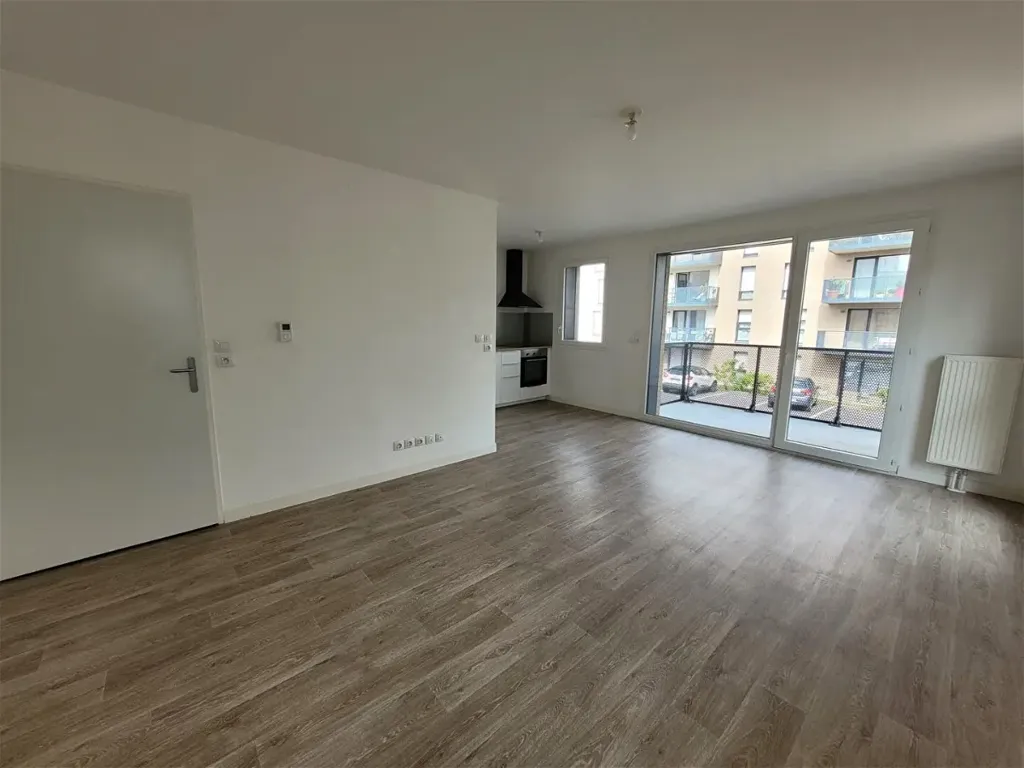 Elutuba - 3-Bedroom Apartment with Balcony in Wasquehal
