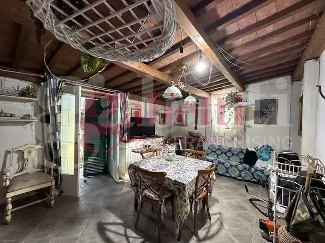 Söögituba - Rustic House with Garden in Collesalvetti