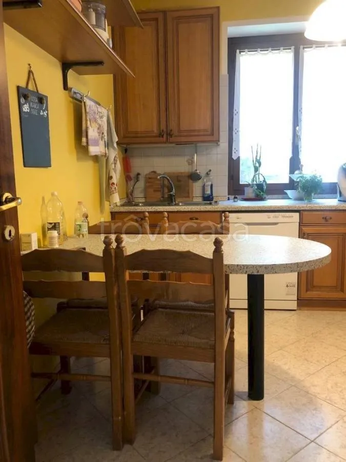 Salle à manger - Villa with Garden and Terraces in Torre Pellice