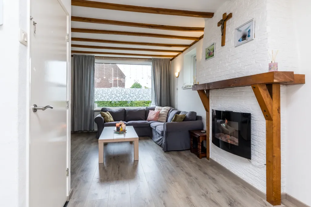 Elutuba - Corner House with Garden in Brunssum