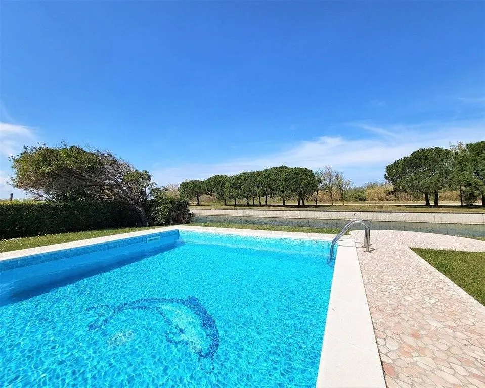 Piscine - Luxury Villa with Fiord View in Rosolina