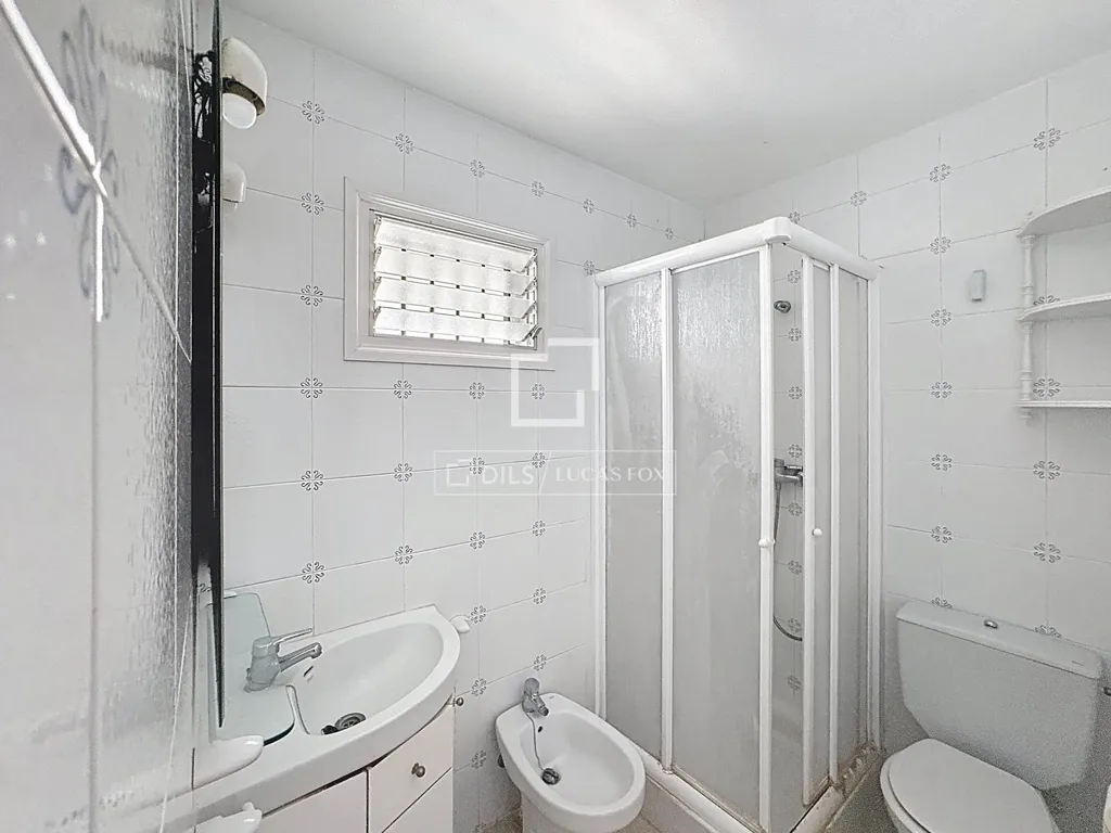 Salles de bain - 5 Bedroom Villa with Pool in Es Castell