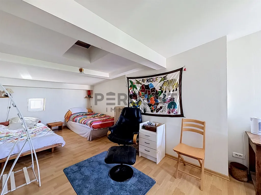 Chambres - Appartement 5 Pièces + Studio Indépendant au Cœur de la Ville