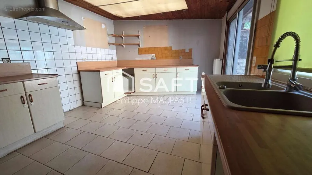 Maison 6 pièces à Raveau