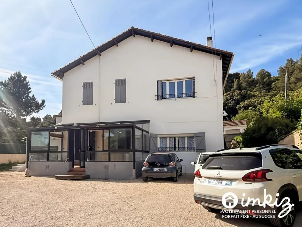 Extérieur - Maison avec Piscine et Jardin à Marseille 11ème