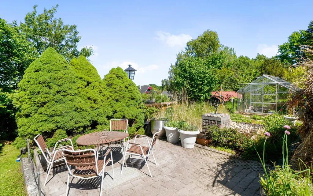 Giardino - Renovated Villa with Garden in Måløv