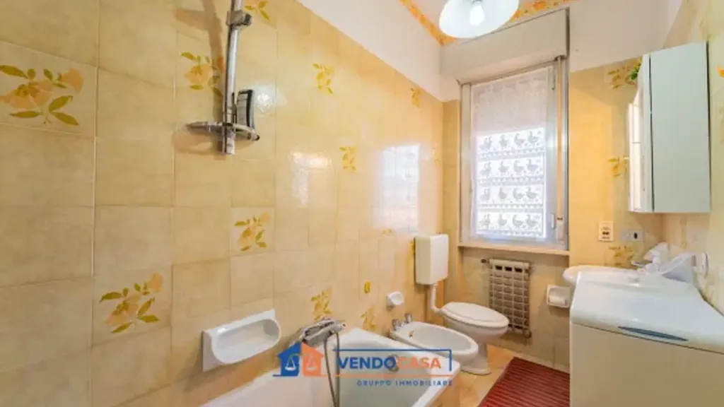 Salles de bain - Third-Floor Flat with Sea View in San Bartolomeo al Mare