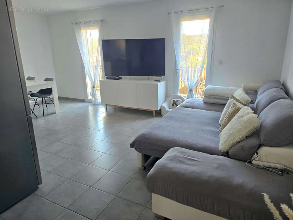 Séjour - Appartement T2 avec Balcon à Allauch