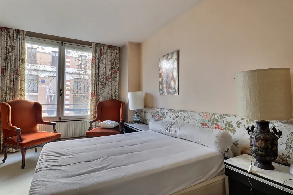 Bedrooms - Duplex Apartment with Private Garden in Chamalières