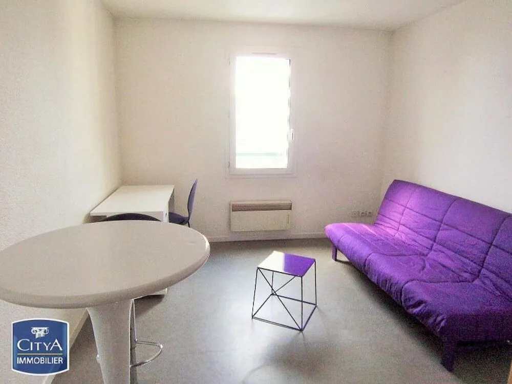 1-toaline korter asukohas Clermont ferrand