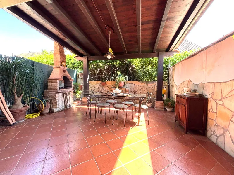 Terrazza - Bifamiliar Villa with Garden in Ardea