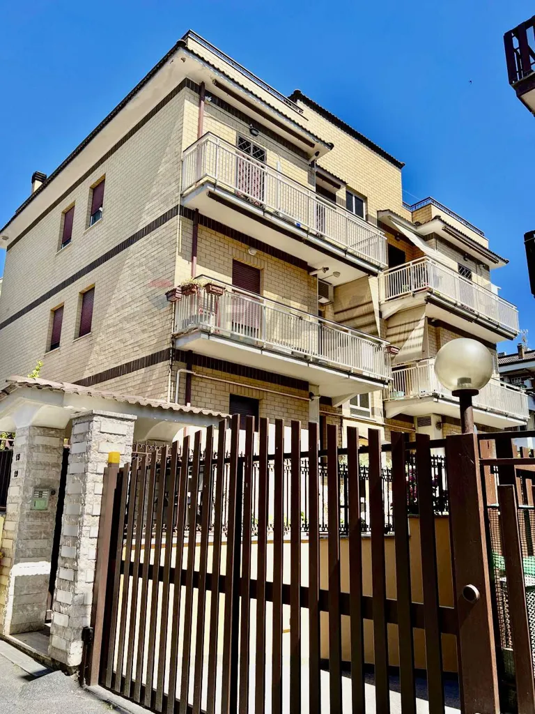 Välivaade - Penthouse with Panoramic Terrace in Casalotti