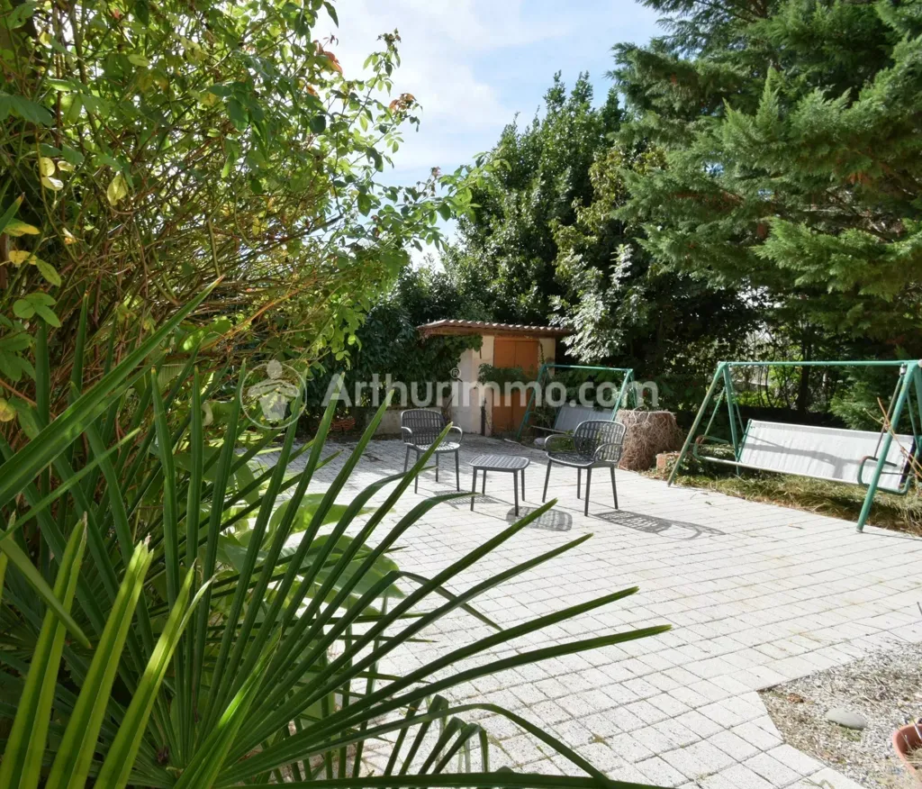 Aed - Studio with Terrace in Garidech
