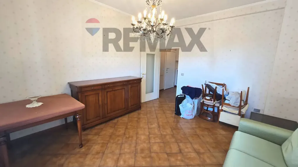 Elutuba - Spacious Triplex with Balcony in Milan