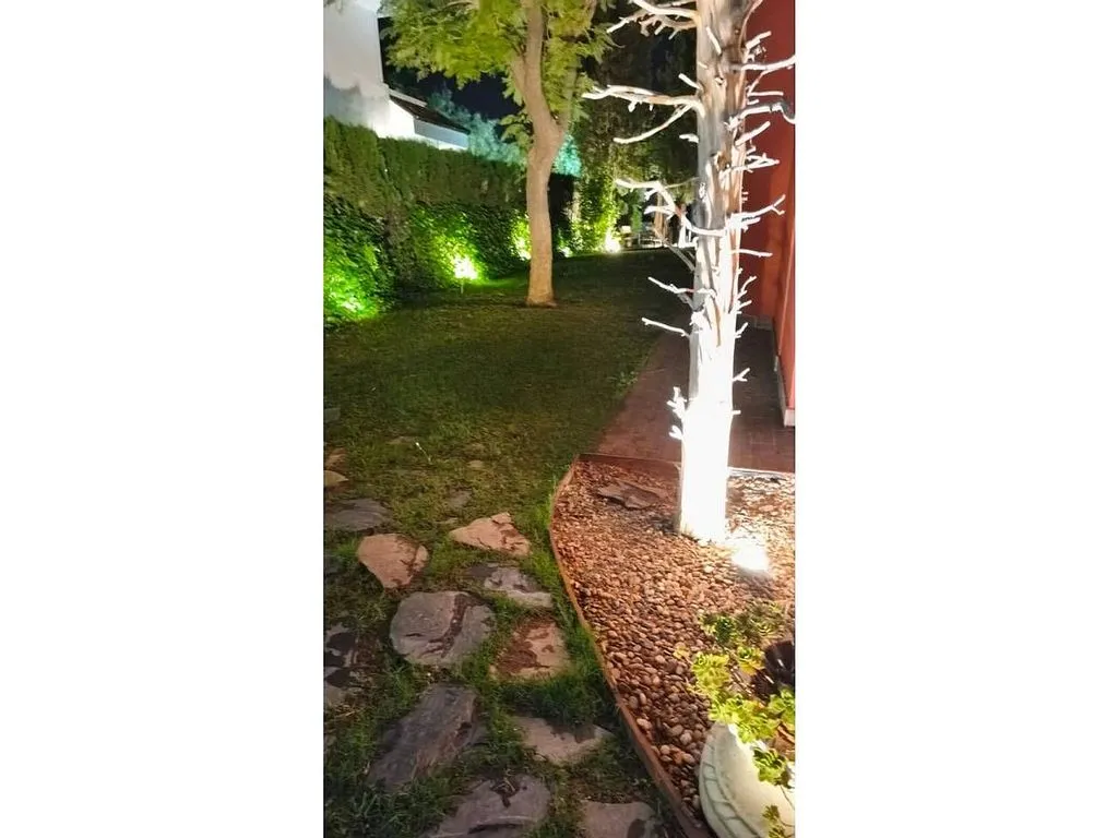 Jardin - Renovated Chalet with Garden in Simón Verde