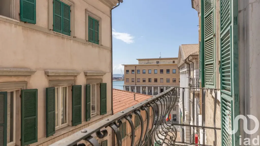 Balcon - Historic Apartment with Artwork in Ancona