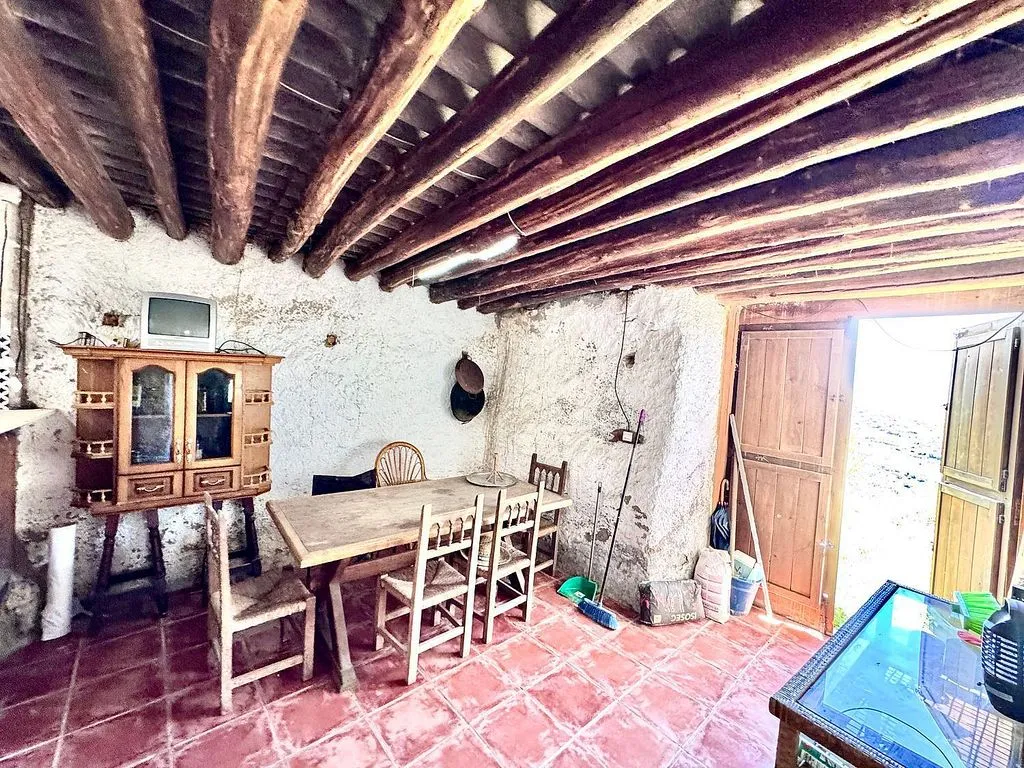 Söögituba - Rustic Finca with Water Source in Sierra de Júbar