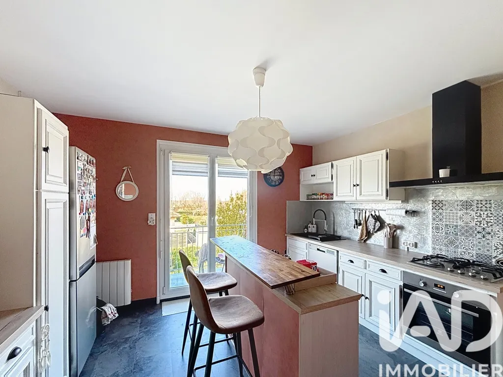 Kitchen - Traditional House with Pool in Cousance