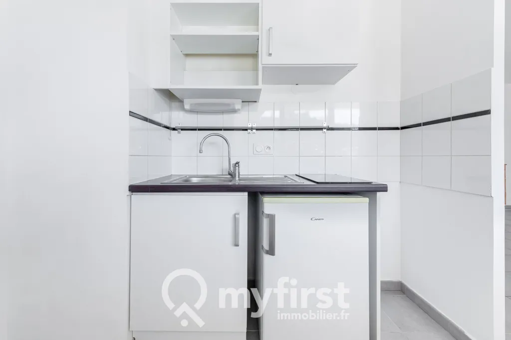Kitchen - Spacious Studio with Parking in La Seyne-sur-Mer